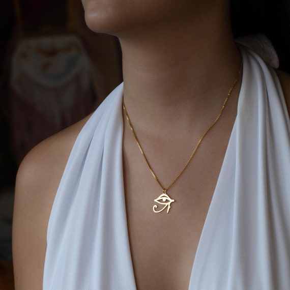 Eye of sale horus gold pendant