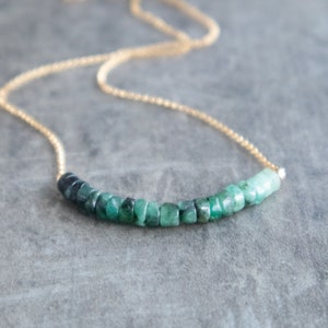 Raw Emerald Necklace, Gifts for Her, Emerald Jewelry, May Birthstone, Crystal Layering Necklaces for Women imagem 7