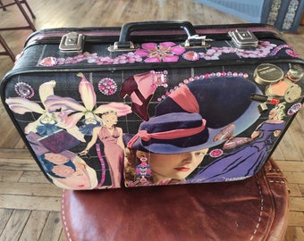 Small vintage suitcase in mauve and black checkered fabric fashion paper collage 40 "VIOLINE"