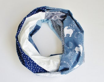 Infinity scarf with polar bears / woman scarf / teen gift / patchwork scarf / fall scarf / white and bleu scarf / loop scarf