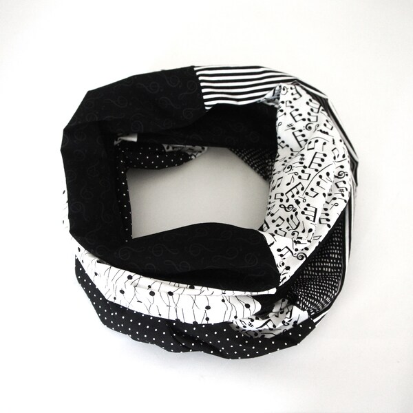 Infinity scarf with music notes / Patchwork scarf / woman scarf / black and white scarf / Gift for music / music fan