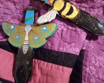 Motte und Biene Harz Dolch Wandkunst Strass, Glitzer, herrliche Käfer Kunst