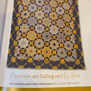 Regendruppels vallen op mijn hoofd van The Millefiori Quilt Book 4 - Hand Quilting Templates - Engels Paper Piecing