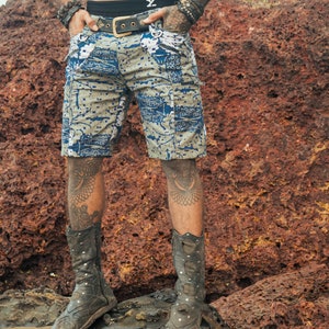 Mayan Circuit - Digital Printed Men&#39;s NY Cargo Mens MultiPocket AboveKnee Cotton Mens Shorts Pixel Glitch Pattern Heavy Duty Cargo Shorts
