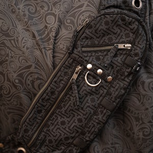YANTRA Aztec Crossbody Bag Unisex Thick Cotton Canvas Sling Bag Dark Gothic Men&#39;s Studded Cross Body Black Shoulder Bag Womens Shoulder Bag