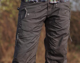 Managa Cotton Cargo Shorts: Multi-Pocket Utility 3/4 Length