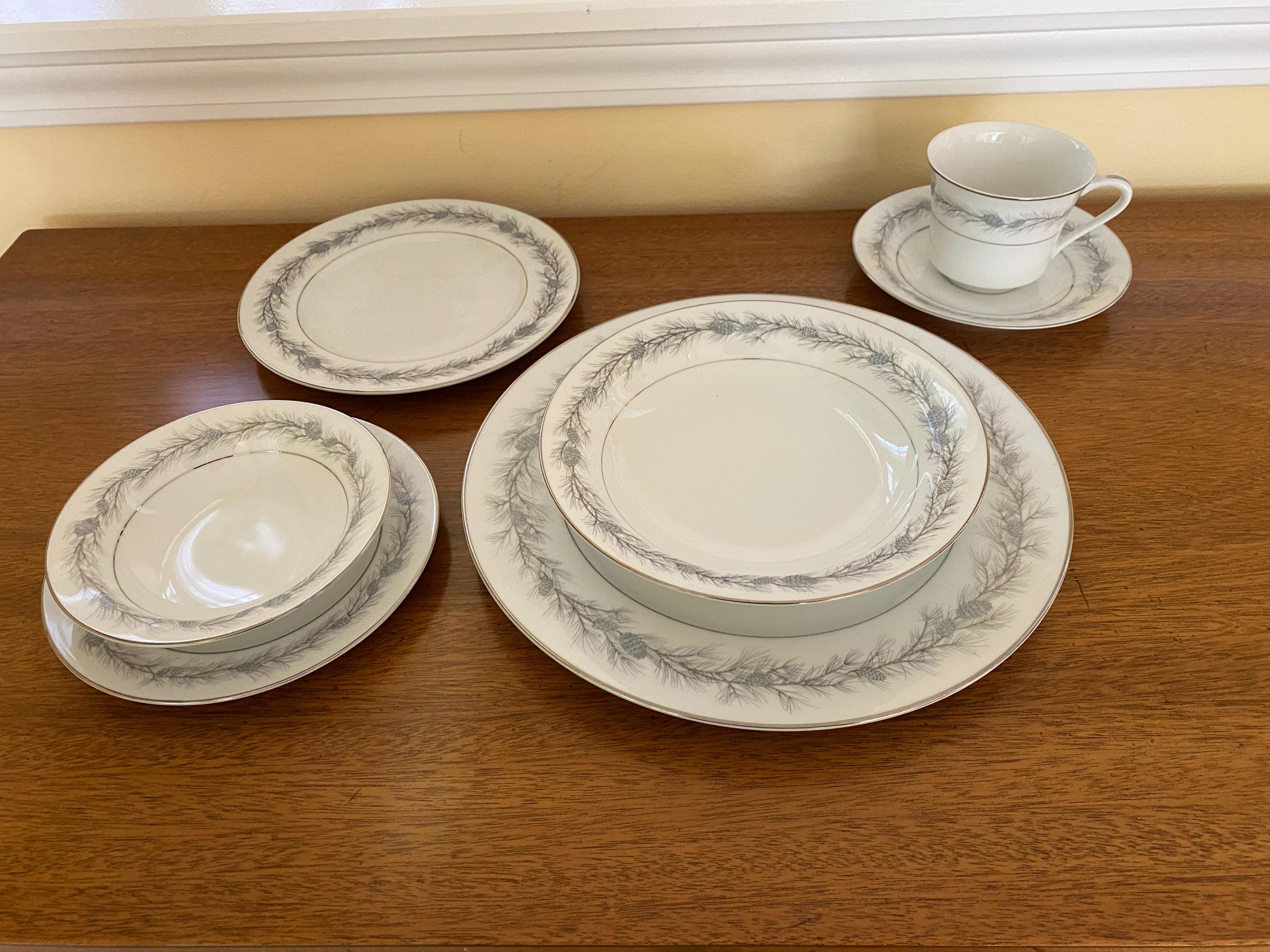 Vintage Style House China 7-piece Place Setting: Duchess Pine Cone