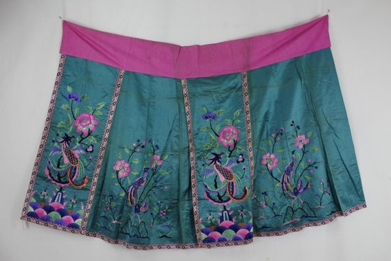 A Chinese Bird and Flower Green Embroidery Skirt F