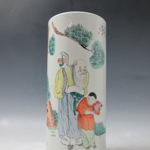 A Chinese Famille Rose Porcelain Hat Stand Figural Hand Painted