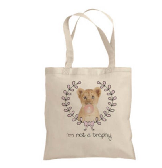I'm no Trophy, baby lion, tote bag