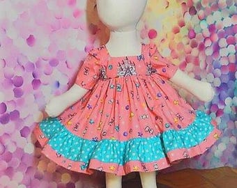 Robe de princesse taille nouveau-né, sa première robe