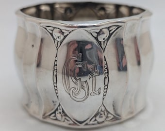 Antico anello per tovagliolo tedesco in argento 800 con incisione delle iniziali "C St"