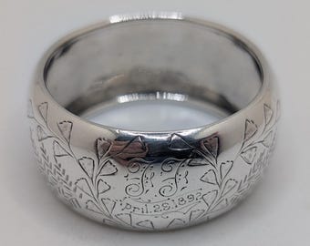 Anillo para servilletas antiguo inglés de plata esterlina con iniciales "FF", fechado en 1890, 14 gramos.