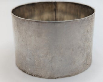 Vintage English Sterling Silver Plain Napkin Ring, dated 1950