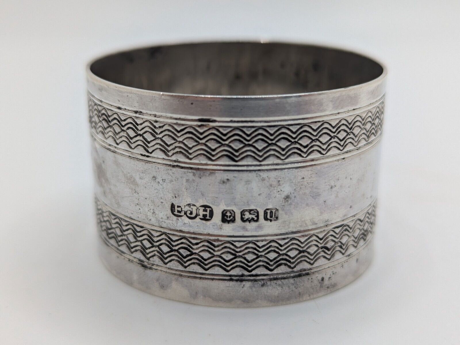 ヴィンテージの英国製スターリングシルバーのナプキンリング、1944年製