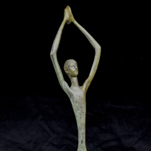 Discus Athlete Hellenistic reenactment great bronze statue