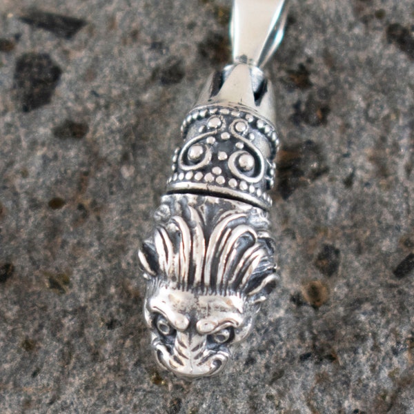 Lion's Head Pendant in 925 Sterling Silver-Symbol of Strength, Bravery, Dignity, Majesty and Royalty-Ancient Greek Motif
