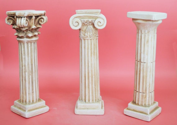 古代ギリシャ建築の3つの様式（柱）のドーリア式、イオニア式