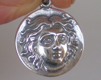 Petit pendentif en argent ancien dieu du soleil Helios - Apollon dieu de la lumière - Rhodes Helius
