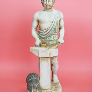 Statue von Hephaistos, altgriechischer Gott des Feuers, der Schmiede, der Metallverarbeitung, der Technologie und der Vulkane des griechischen Pantheons