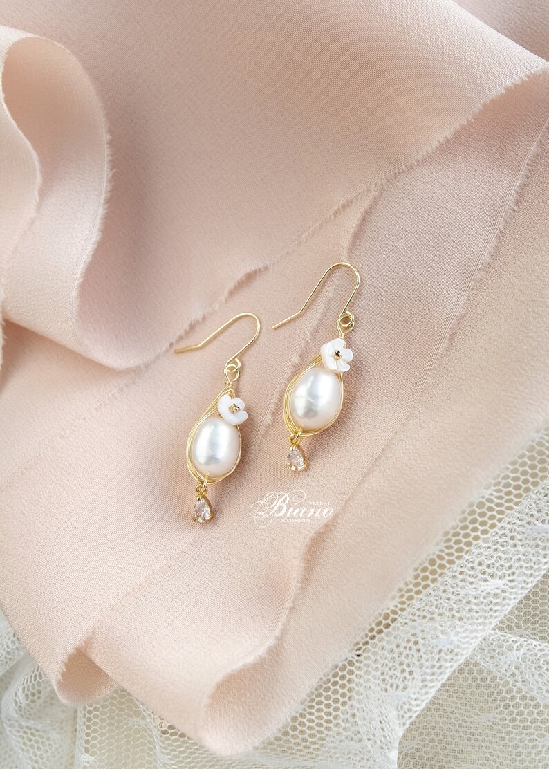 Gift for Her Birthday Earrings Wedding Earrings Dangle Earrings with Freshwater Pearl Freshwater Pearl and Cubic Zirconia Drop Earrings