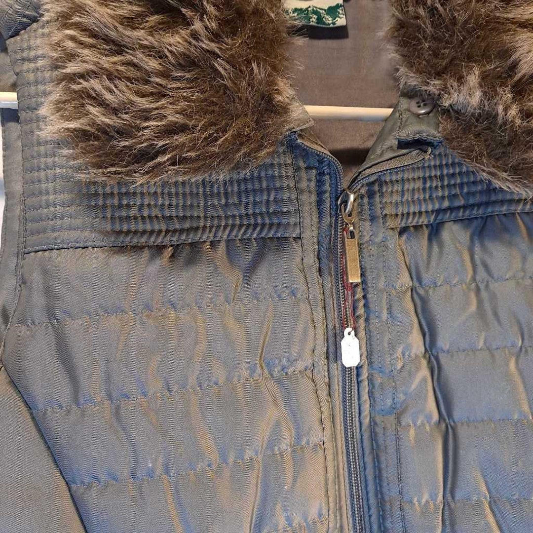 Mountain Lake Women's Puffer Vest Gray Zip up Removable Faux Fur Collar