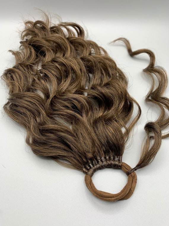 Sunkissed Braun Curly Ponytail Verlängerung,Lockenhaar auf elastischen  Band,Mode Pferdeschwanz Verlängerung für Frauen,Natürliche lockige  Haarspange, Lockige Perücke - Etsy.de