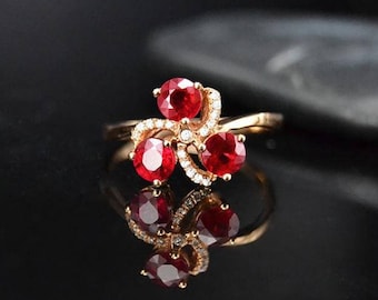 Clover Ring Red Ruby Diamond Engagement Ring in 18k Rose Gold - Ruby Ring - Diamond Ring -Rose Gold-Wedding Birthday Anniversary Valentine's