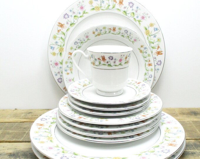 Crown Ming Fine China Susan Pattern Set Includes 3 Dinner Plates, 5