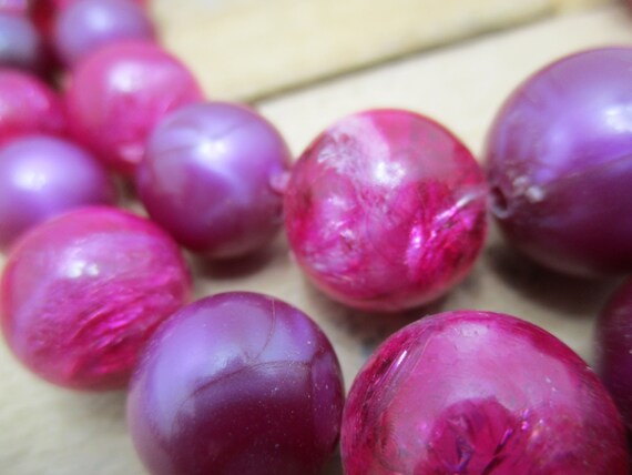 1960's Fuchsia / Dark Pink Beaded Necklace, by Co… - image 3