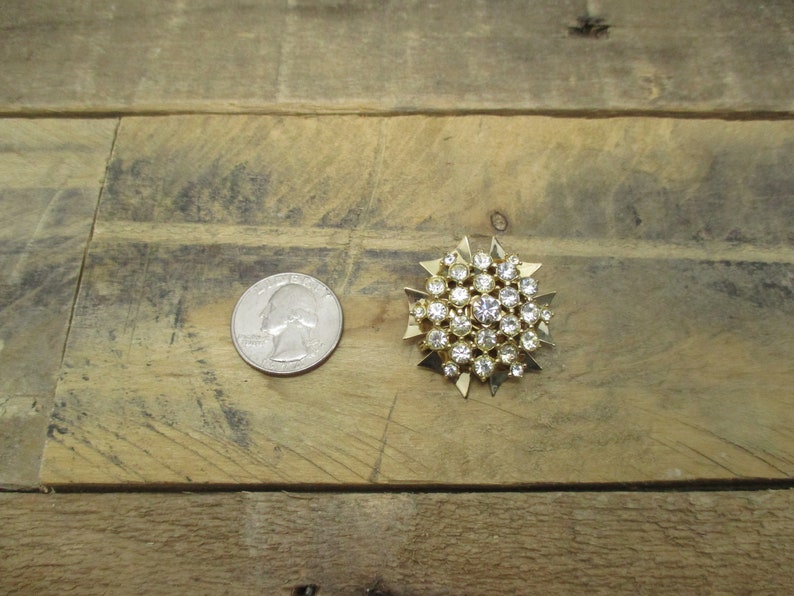 Bright Sparkly and Perfect for a Vintage Wedding or Date Night! Mid-Century Rhinestone Brooch Starburst Brooch Antique Gold Toned