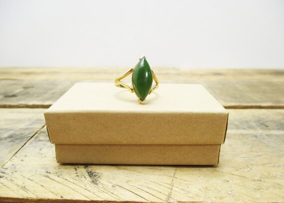 Vintage 14k Gold and Jade Ring - Size 7.5 Ring - … - image 1