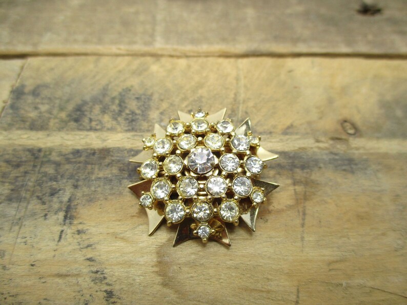 Bright Sparkly and Perfect for a Vintage Wedding or Date Night! Mid-Century Rhinestone Brooch Starburst Brooch Antique Gold Toned