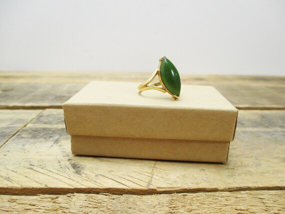 Vintage 14k Gold and Jade Ring - Size 7.5 Ring - … - image 4