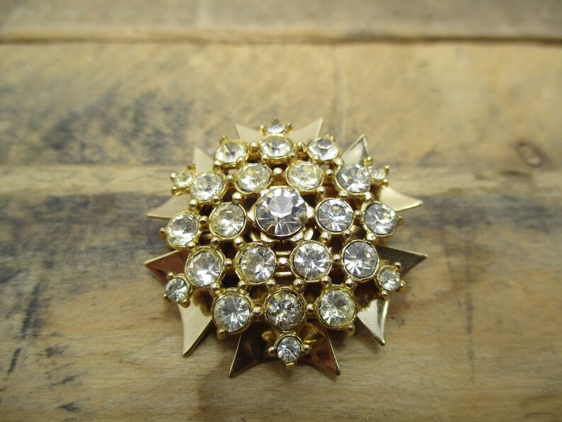 Bright Sparkly and Perfect for a Vintage Wedding or Date Night! Mid-Century Rhinestone Brooch Starburst Brooch Antique Gold Toned