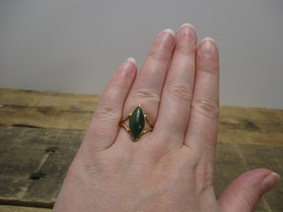 Vintage 14k Gold and Jade Ring - Size 7.5 Ring - … - image 7