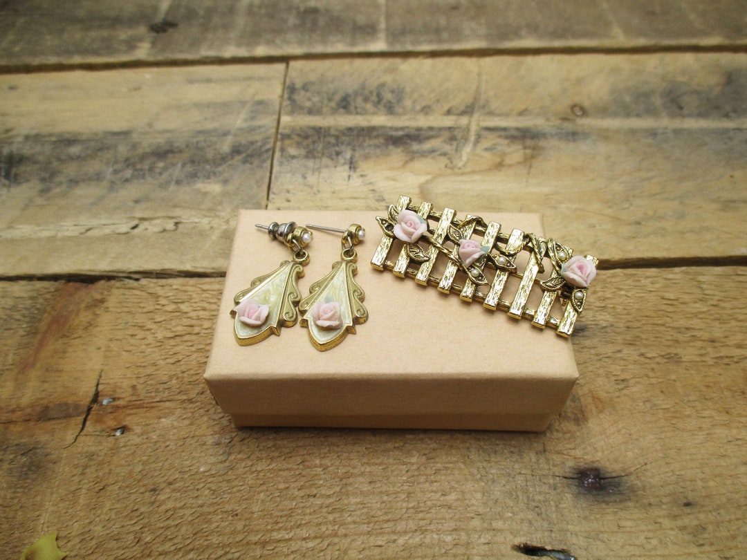 Vintage Pink Rose Jewelry Set Vintage Gold Tone Drop Earrings and