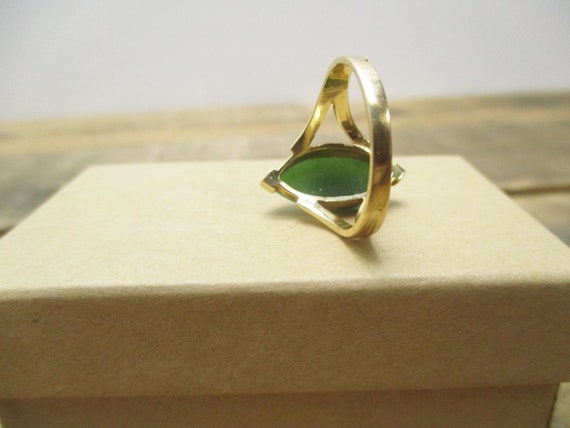 Vintage 14k Gold and Jade Ring - Size 7.5 Ring - … - image 5