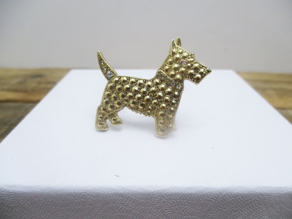 Vintage Scottie Dog Pin by the 1928 Jewelry Compa… - image 2