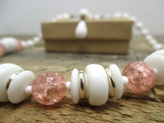 1960's Baby Pink & White Beaded Necklace. Beautif… - image 3