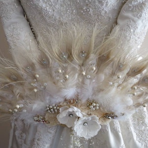 Ivory White Brooch Fan Bouquet Romantic Cruelty Free Peacock Feather Alternative Wedding Aurora Borealis Rhinestones Cascading Pearls