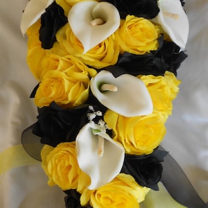 Yellow black and white   11 pcs wedding set roses and calla lilies
