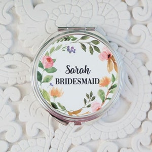 Gepersonaliseerd bruidsmeisje cadeau, vrijgezellenfeest zakspiegel, naam zakspiegel, handspiegel, bruidsmeisje cadeau, zilveren spiegel, bruidsmeisje