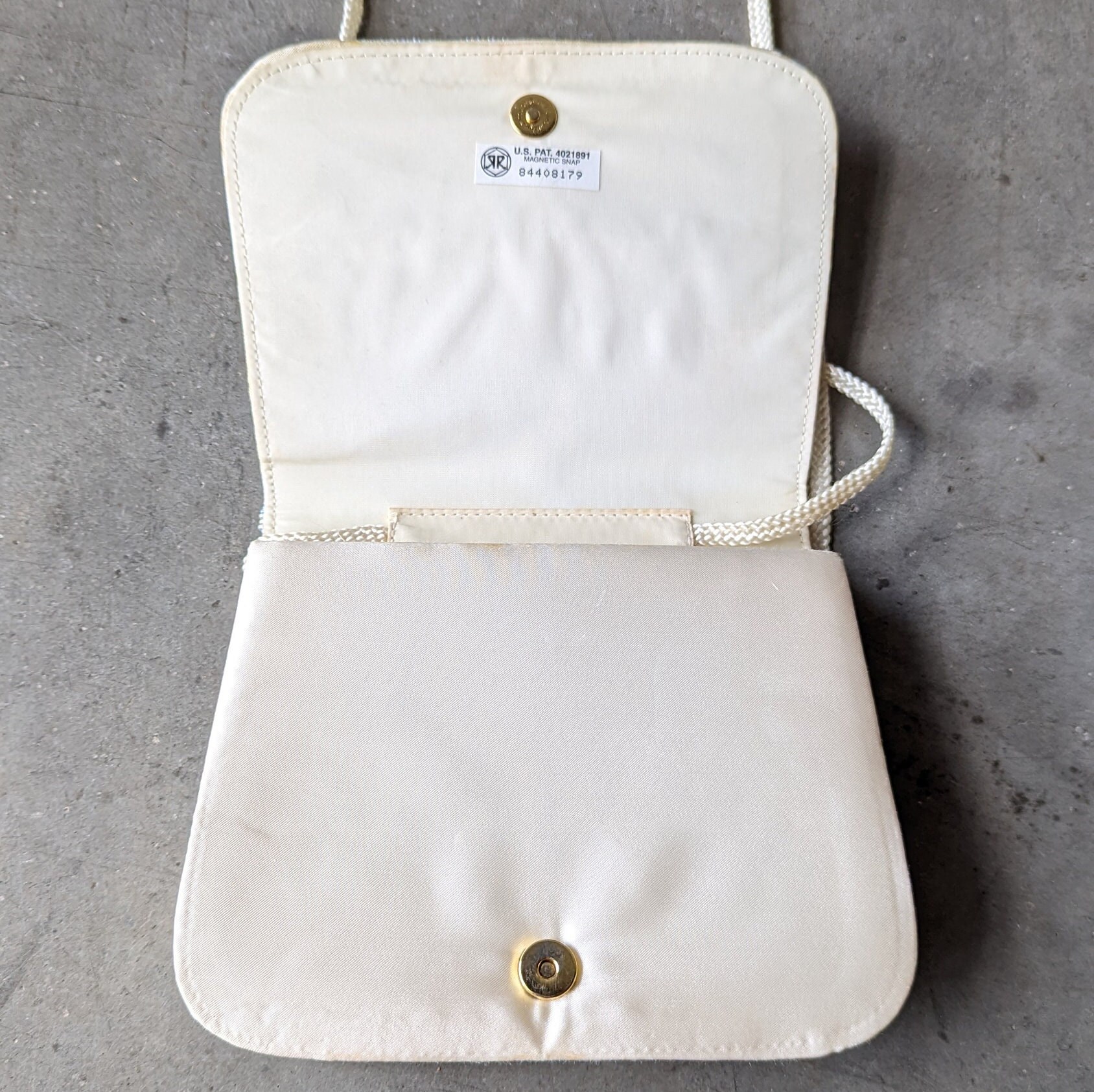 La Regale Vintage Ivory/White Beaded Handbag Coin Purse* - beyond