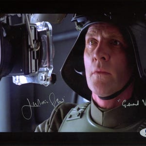 Julian Glover hand Signed Star Wars The Empire Strikes Back PSA/DNA certified 8x10 Photo as General Veers