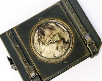 Rabenschädel Lederbuch der Schatten: Gothic Hexen Journal