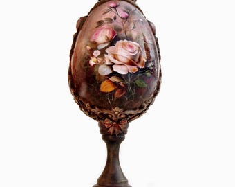 Handgemachtes Decoupage Blumen Ei, dekorative Anzeige im viktorianischen Stil