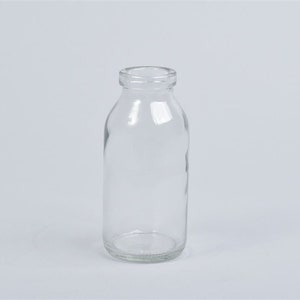 Clear Glass Mini Milk Bottle, wedding flowers, flower vase, floral display, event styling, wedding table decor, bud vase, 14cm tall.