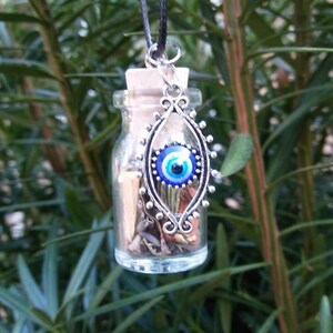 Protection Bottle, witches spell bottle, protection bottle necklace, Protection From Evil / Hexes / Black Magick /Negativity / Evil Eye 画像 5