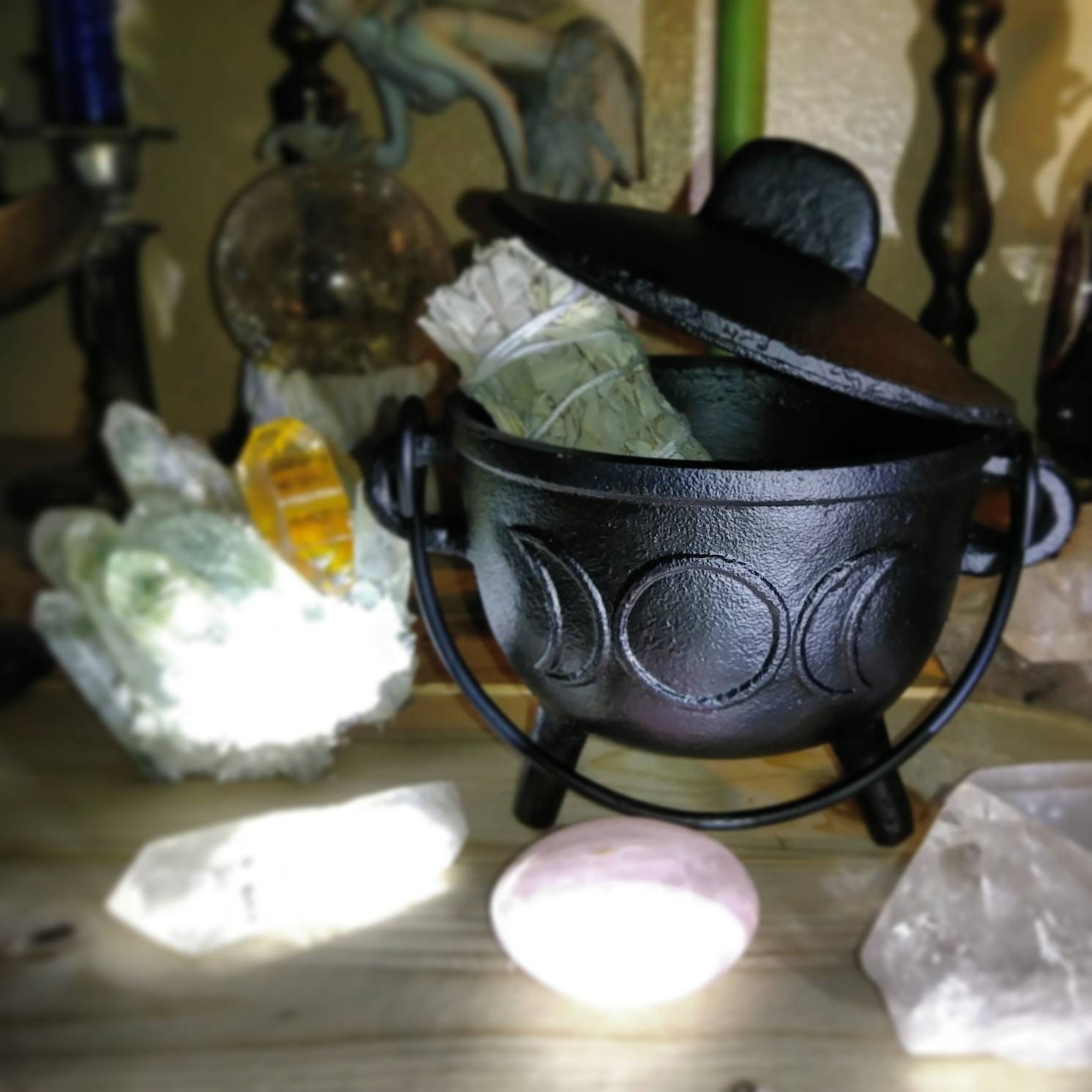 Witches Cauldron, Altar Cauldron, Spell Cauldron, Cast Iron Cauldron,…